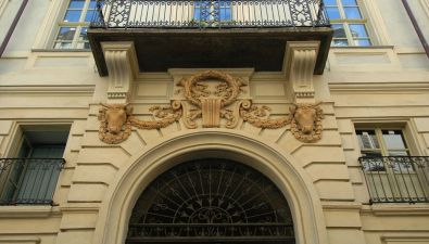 Lavori di restauro e risanamento conservativo delle facciate lungo via Bellezia